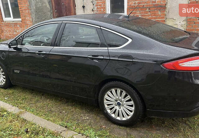 Чорний Форд Фьюжен, об'ємом двигуна 2 л та пробігом 146 тис. км за 12500 $, фото 3 на Automoto.ua