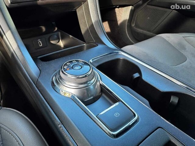 Черный Форд Фьюжн, объемом двигателя 2.7 л и пробегом 178 тыс. км за 13490 $, фото 23 на Automoto.ua