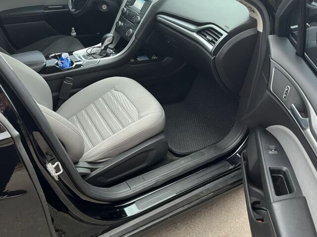 Черный Форд Фьюжн, объемом двигателя 2.5 л и пробегом 133 тыс. км за 10300 $, фото 4 на Automoto.ua