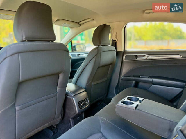 Черный Форд Фьюжн, объемом двигателя 2.5 л и пробегом 176 тыс. км за 10999 $, фото 14 на Automoto.ua