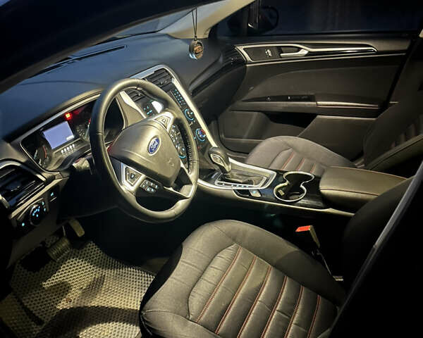 Черный Форд Фьюжн, объемом двигателя 2.49 л и пробегом 181 тыс. км за 10500 $, фото 7 на Automoto.ua