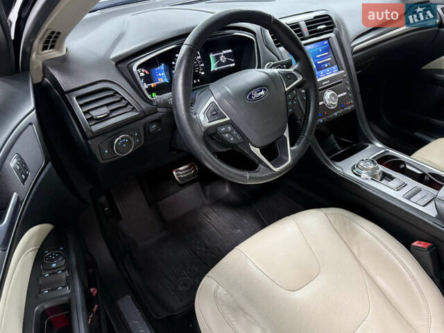 Черный Форд Фьюжн, объемом двигателя 2 л и пробегом 115 тыс. км за 16500 $, фото 24 на Automoto.ua