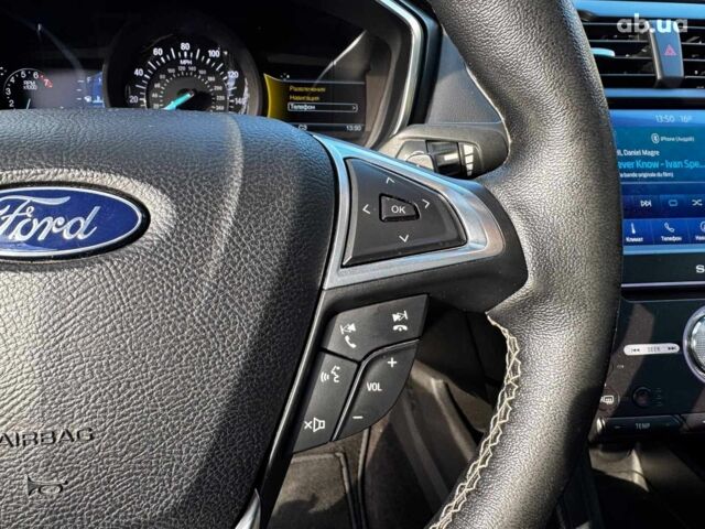 Черный Форд Фьюжн, объемом двигателя 2.7 л и пробегом 178 тыс. км за 13490 $, фото 17 на Automoto.ua