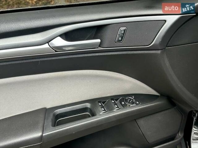 Черный Форд Фьюжн, объемом двигателя 2.5 л и пробегом 240 тыс. км за 8800 $, фото 11 на Automoto.ua