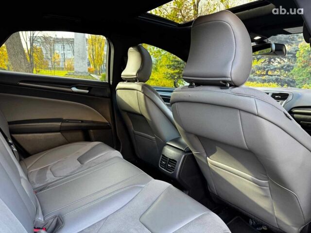 Черный Форд Фьюжн, объемом двигателя 2.7 л и пробегом 178 тыс. км за 13490 $, фото 29 на Automoto.ua