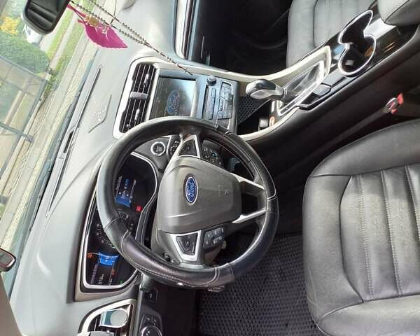 Форд Фьюжен 2016 у Львові на Automoto.ua Чорний Форд Фьюжен, об'ємом двигуна 2 л та пробігом 260 тис. км за 9500 $, фото 7 на Automoto.ua