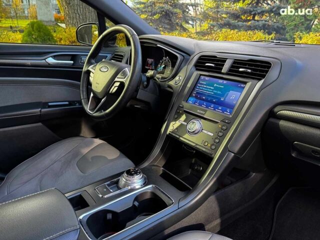 Черный Форд Фьюжн, объемом двигателя 2.7 л и пробегом 178 тыс. км за 13490 $, фото 32 на Automoto.ua