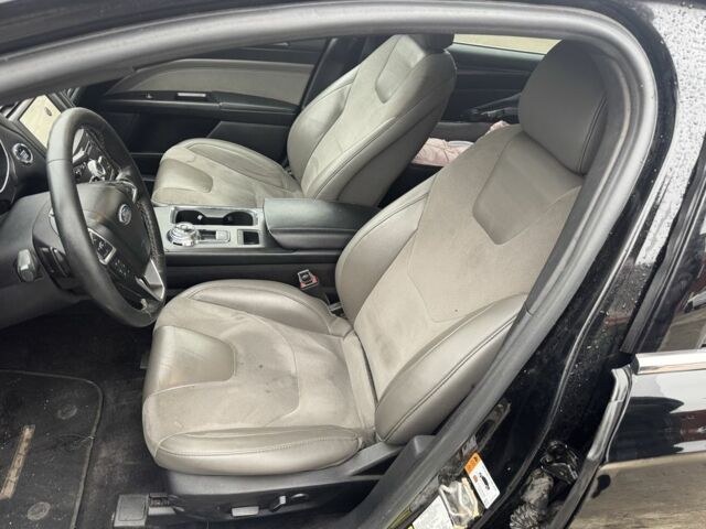 Черный Форд Фьюжн, объемом двигателя 2.7 л и пробегом 112 тыс. км за 12600 $, фото 7 на Automoto.ua