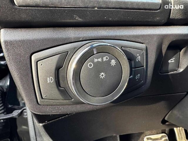 Черный Форд Фьюжн, объемом двигателя 2.7 л и пробегом 178 тыс. км за 13490 $, фото 14 на Automoto.ua