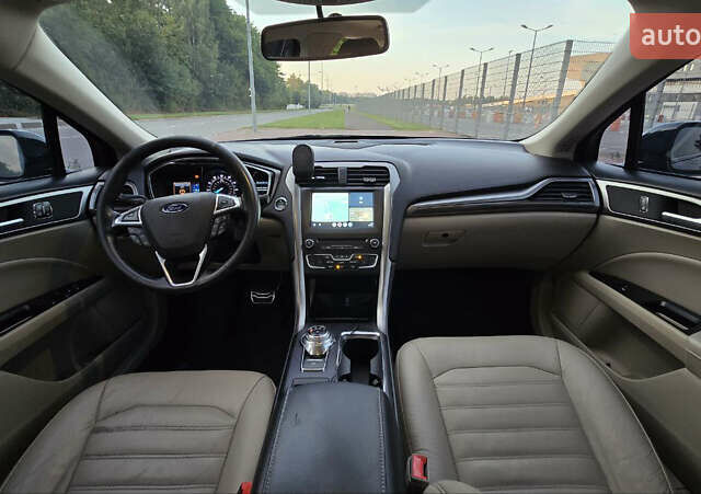 Черный Форд Фьюжн, объемом двигателя 2 л и пробегом 178 тыс. км за 14000 $, фото 14 на Automoto.ua