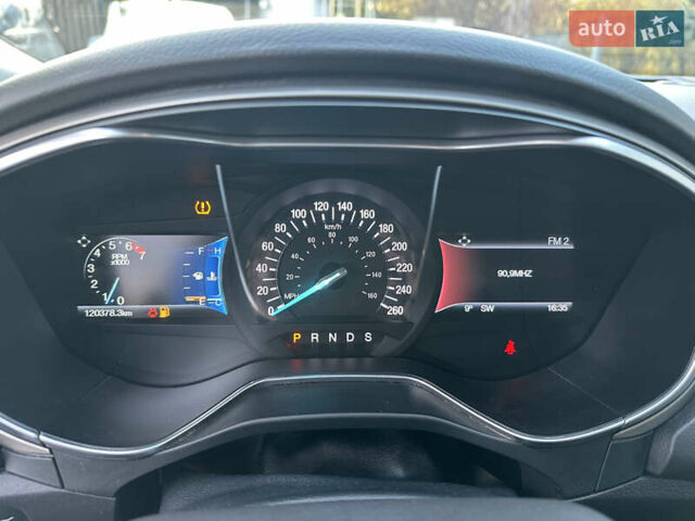 Чорний Форд Фьюжен, об'ємом двигуна 2 л та пробігом 120 тис. км за 10900 $, фото 5 на Automoto.ua