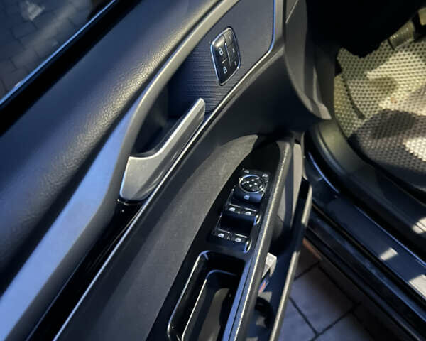 Черный Форд Фьюжн, объемом двигателя 2.49 л и пробегом 181 тыс. км за 10500 $, фото 8 на Automoto.ua