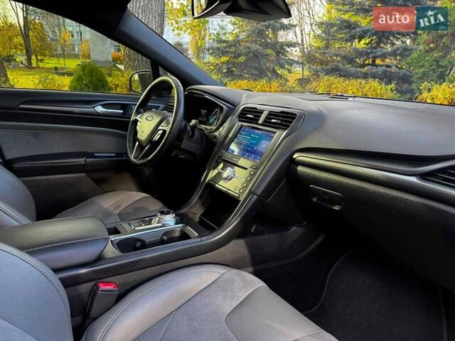 Чорний Форд Фьюжен, об'ємом двигуна 2.7 л та пробігом 178 тис. км за 13490 $, фото 31 на Automoto.ua