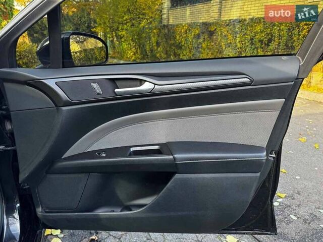 Чорний Форд Фьюжен, об'ємом двигуна 2.7 л та пробігом 178 тис. км за 13490 $, фото 30 на Automoto.ua