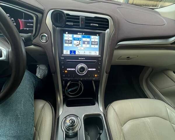 Чорний Форд Фьюжен, об'ємом двигуна 2 л та пробігом 90 тис. км за 17499 $, фото 6 на Automoto.ua