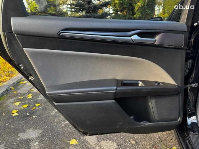 Черный Форд Фьюжн, объемом двигателя 2.7 л и пробегом 178 тыс. км за 13490 $, фото 26 на Automoto.ua