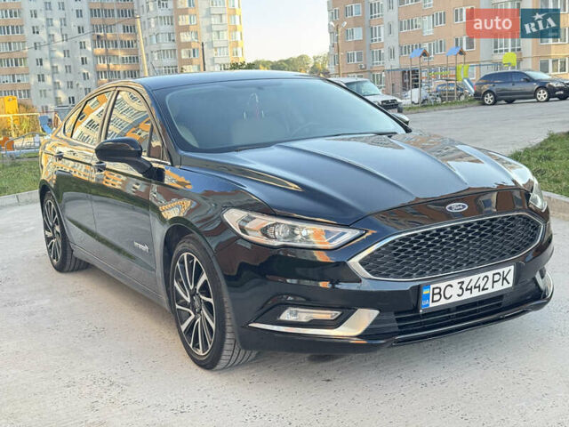 Чорний Форд Фьюжен, об'ємом двигуна 2 л та пробігом 171 тис. км за 12900 $, фото 1 на Automoto.ua