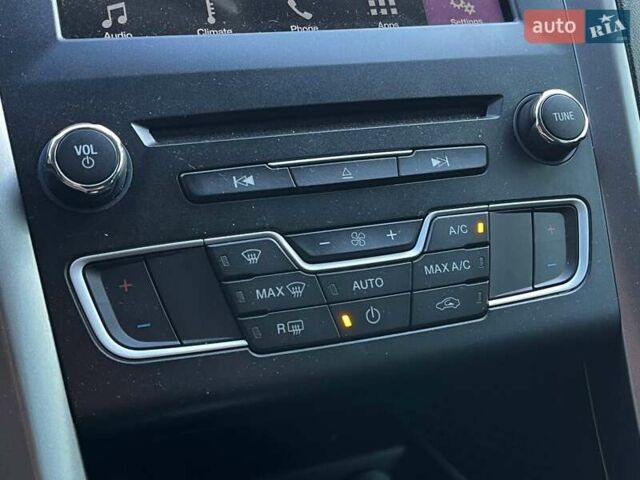 Форд Фьюжен 2016 у Києві на Automoto.ua Чорний Форд Фьюжен, об'ємом двигуна 2 л та пробігом 181 тис. км за 10990 $, фото 21 на Automoto.ua