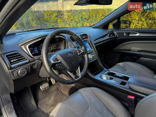 Чорний Форд Фьюжен, об'ємом двигуна 2.7 л та пробігом 178 тис. км за 13490 $, фото 12 на Automoto.ua