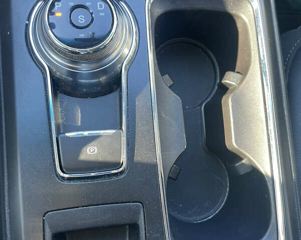 Черный Форд Фьюжн, объемом двигателя 2 л и пробегом 187 тыс. км за 11700 $, фото 7 на Automoto.ua