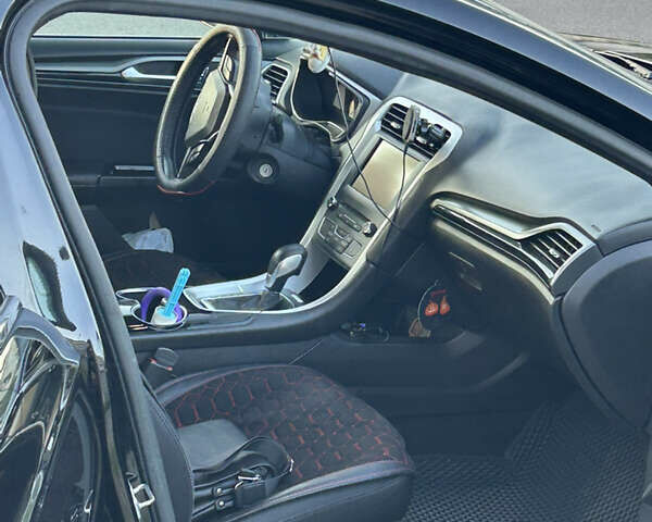 Чорний Форд Фьюжен, об'ємом двигуна 2.5 л та пробігом 249 тис. км за 10900 $, фото 9 на Automoto.ua