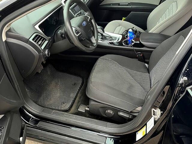 Черный Форд Фьюжн, объемом двигателя 2.5 л и пробегом 133 тыс. км за 10000 $, фото 7 на Automoto.ua