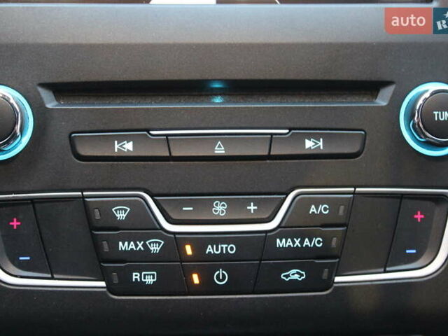 Чорний Форд Фьюжен, об'ємом двигуна 1.5 л та пробігом 190 тис. км за 8999 $, фото 30 на Automoto.ua