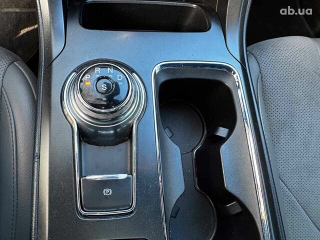 Черный Форд Фьюжн, объемом двигателя 2.7 л и пробегом 178 тыс. км за 13490 $, фото 22 на Automoto.ua