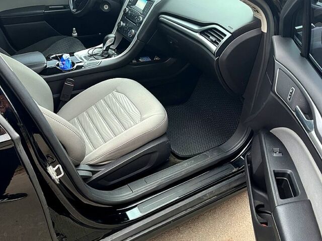 Чорний Форд Фьюжен, об'ємом двигуна 2.5 л та пробігом 133 тис. км за 10000 $, фото 6 на Automoto.ua