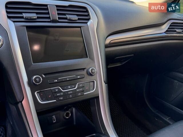 Чорний Форд Фьюжен, об'ємом двигуна 2 л та пробігом 165 тис. км за 12000 $, фото 24 на Automoto.ua
