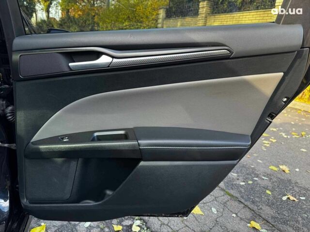 Черный Форд Фьюжн, объемом двигателя 2.7 л и пробегом 178 тыс. км за 13490 $, фото 28 на Automoto.ua