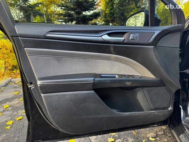 Черный Форд Фьюжн, объемом двигателя 2.7 л и пробегом 178 тыс. км за 13490 $, фото 11 на Automoto.ua