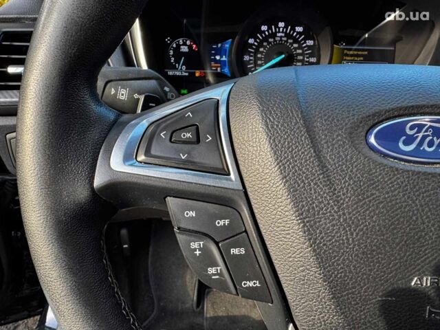 Черный Форд Фьюжн, объемом двигателя 2.7 л и пробегом 178 тыс. км за 13490 $, фото 16 на Automoto.ua