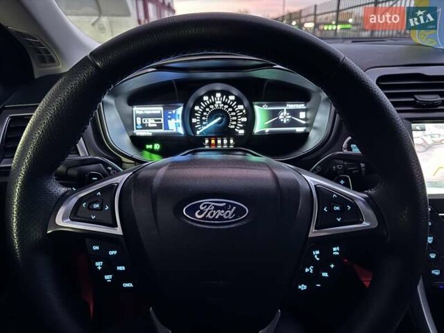 Чорний Форд Фьюжен, об'ємом двигуна 2 л та пробігом 175 тис. км за 13700 $, фото 71 на Automoto.ua