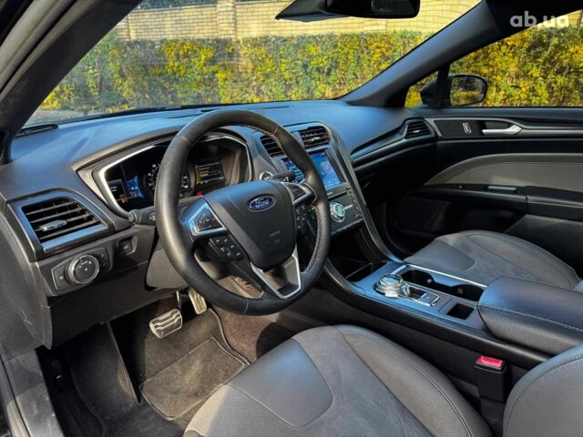 Черный Форд Фьюжн, объемом двигателя 2.7 л и пробегом 178 тыс. км за 13490 $, фото 13 на Automoto.ua