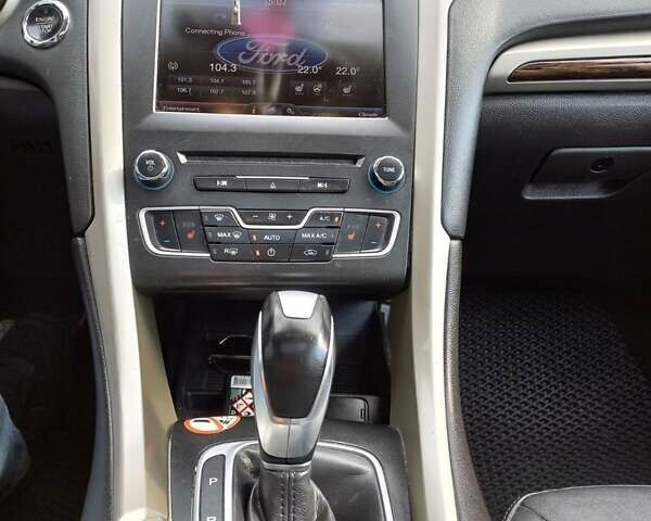 Форд Фьюжен 2016 у Львові на Automoto.ua Чорний Форд Фьюжен, об'ємом двигуна 2 л та пробігом 260 тис. км за 9500 $, фото 13 на Automoto.ua