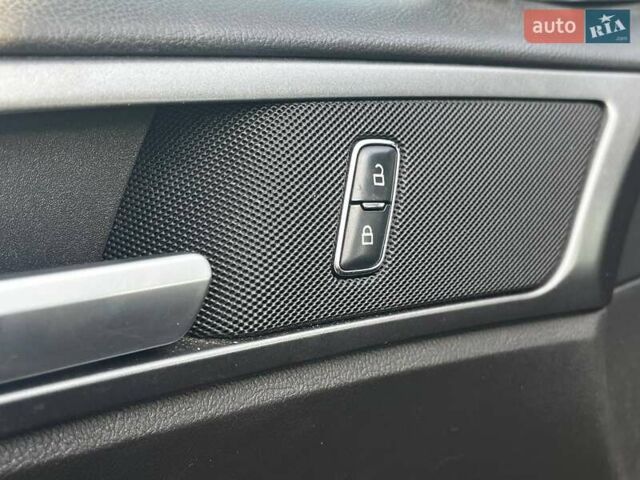 Черный Форд Фьюжн, объемом двигателя 2.49 л и пробегом 157 тыс. км за 9990 $, фото 8 на Automoto.ua