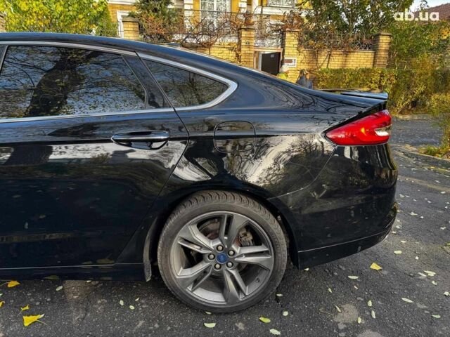 Черный Форд Фьюжн, объемом двигателя 2.7 л и пробегом 178 тыс. км за 13490 $, фото 9 на Automoto.ua