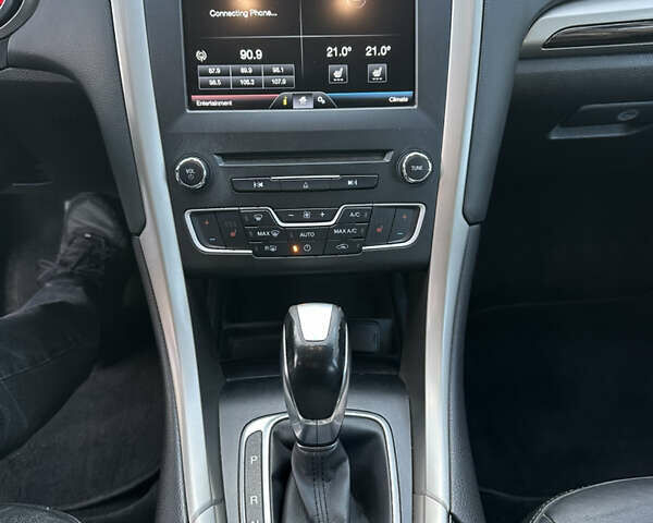 Чорний Форд Фьюжен, об'ємом двигуна 2 л та пробігом 120 тис. км за 10900 $, фото 4 на Automoto.ua