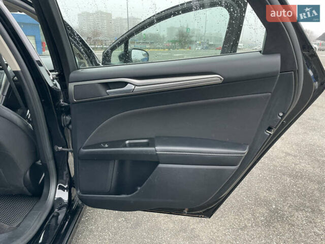 Чорний Форд Фьюжен, об'ємом двигуна 2.4 л та пробігом 180 тис. км за 12000 $, фото 12 на Automoto.ua