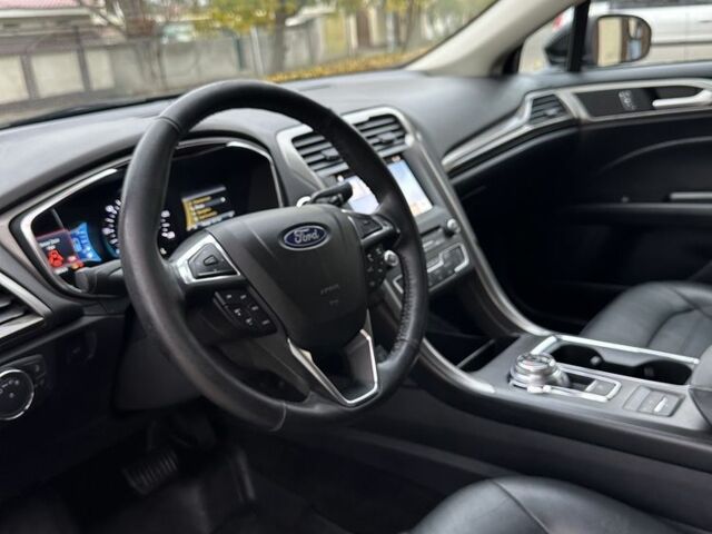 Чорний Форд Фьюжен, об'ємом двигуна 2 л та пробігом 200 тис. км за 13000 $, фото 5 на Automoto.ua