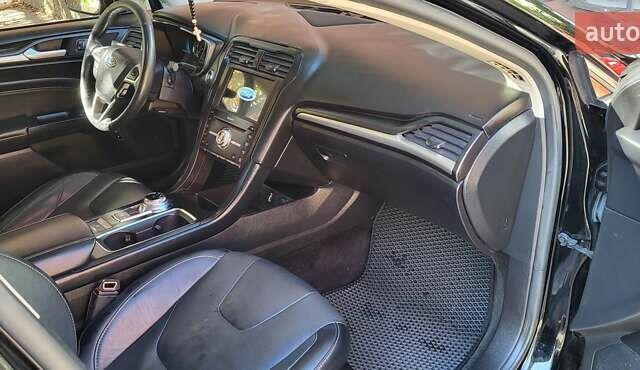 Форд Фьюжн 2017 в Одессе на Automoto.ua Черный Форд Фьюжн, объемом двигателя 2 л и пробегом 236 тыс. км за 15000 $, фото 6 на Automoto.ua