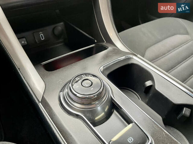 Форд Фьюжн 2017 в Остоге на Automoto.ua Черный Форд Фьюжн, объемом двигателя 2.49 л и пробегом 189 тыс. км за 10700 $, фото 31 на Automoto.ua