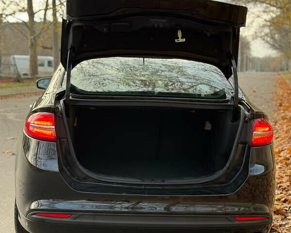 Черный Форд Фьюжн, объемом двигателя 2.5 л и пробегом 120 тыс. км за 11900 $, фото 7 на Automoto.ua