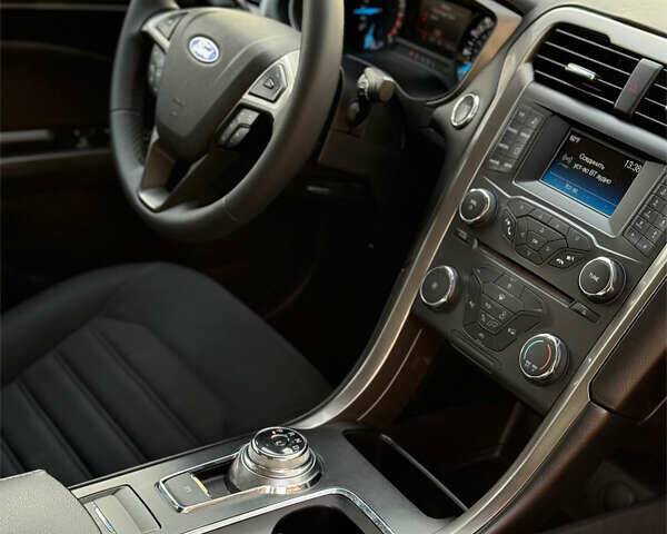 Черный Форд Фьюжн, объемом двигателя 2.5 л и пробегом 120 тыс. км за 11900 $, фото 13 на Automoto.ua