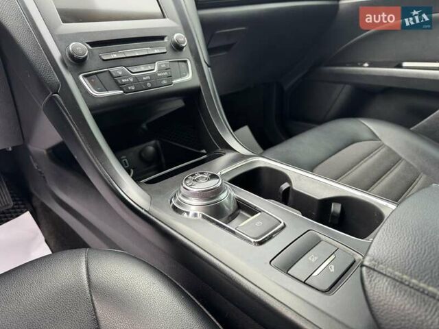 Черный Форд Фьюжн, объемом двигателя 2 л и пробегом 143 тыс. км за 15500 $, фото 12 на Automoto.ua