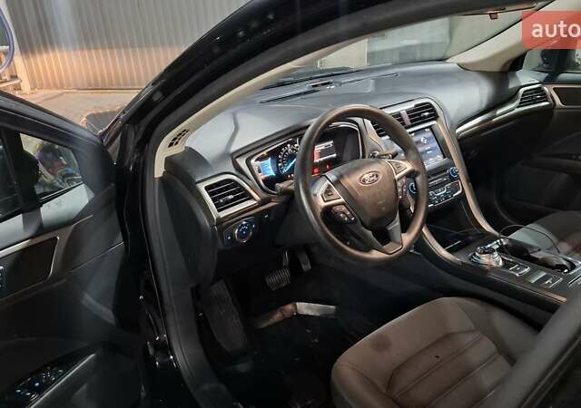 Черный Форд Фьюжн, объемом двигателя 2.5 л и пробегом 150 тыс. км за 12500 $, фото 4 на Automoto.ua