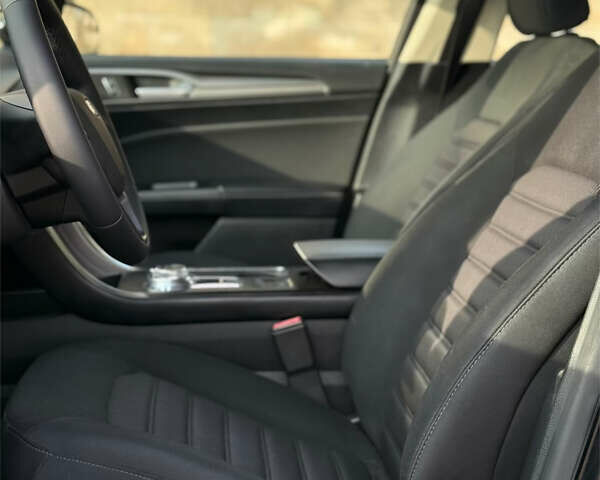 Черный Форд Фьюжн, объемом двигателя 2.5 л и пробегом 120 тыс. км за 11900 $, фото 15 на Automoto.ua