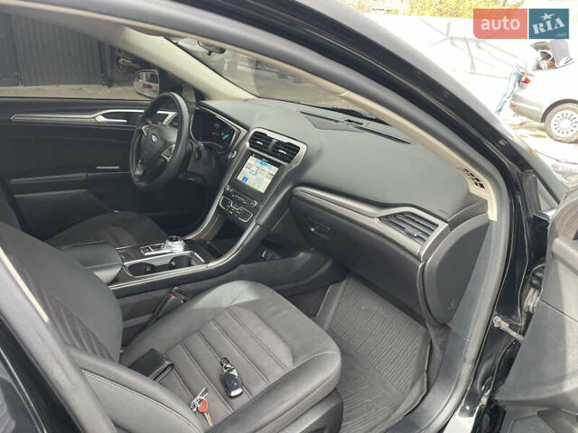 Форд Фьюжн 2017 в Остоге на Automoto.ua Черный Форд Фьюжн, объемом двигателя 2.49 л и пробегом 189 тыс. км за 10700 $, фото 13 на Automoto.ua