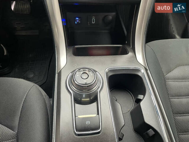 Форд Фьюжн 2017 в Остоге на Automoto.ua Черный Форд Фьюжн, объемом двигателя 2.49 л и пробегом 189 тыс. км за 10700 $, фото 18 на Automoto.ua